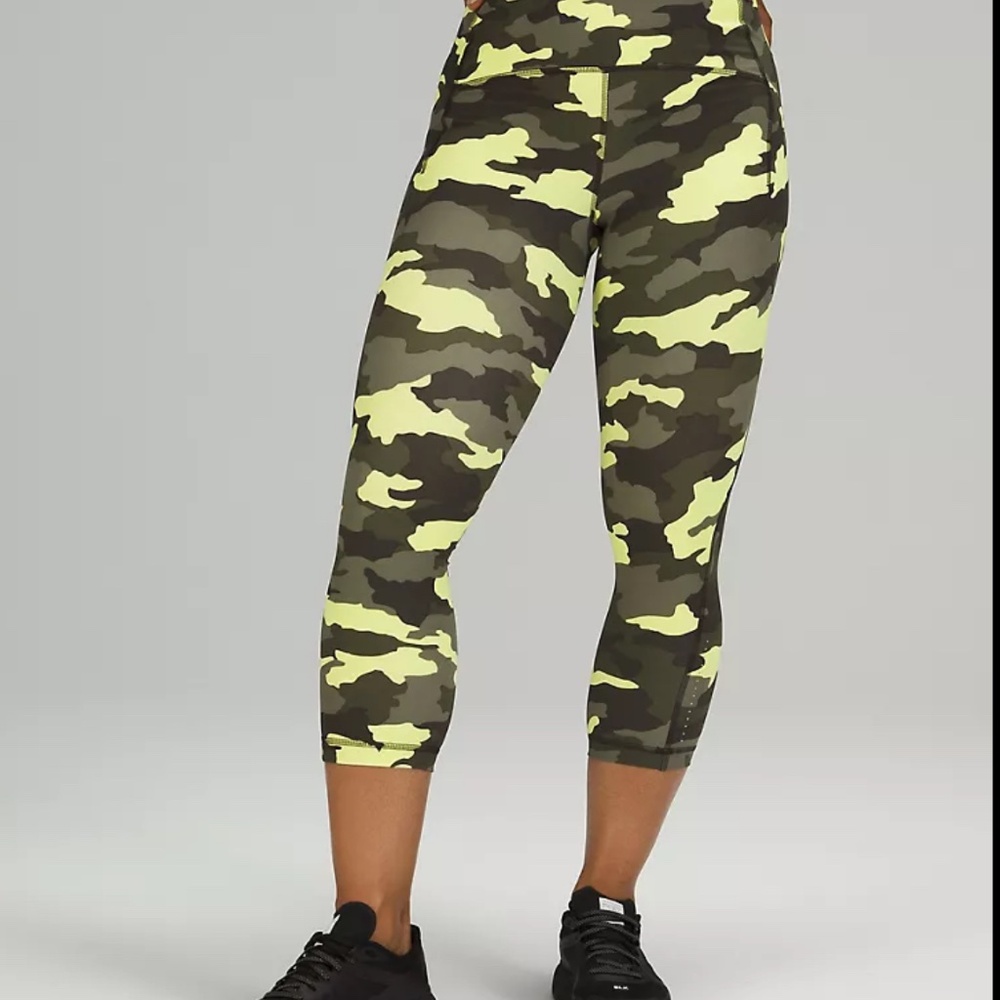 Lululemon Swift Speed Leggings; Size 0; 21”; Crispin Green Multicamo